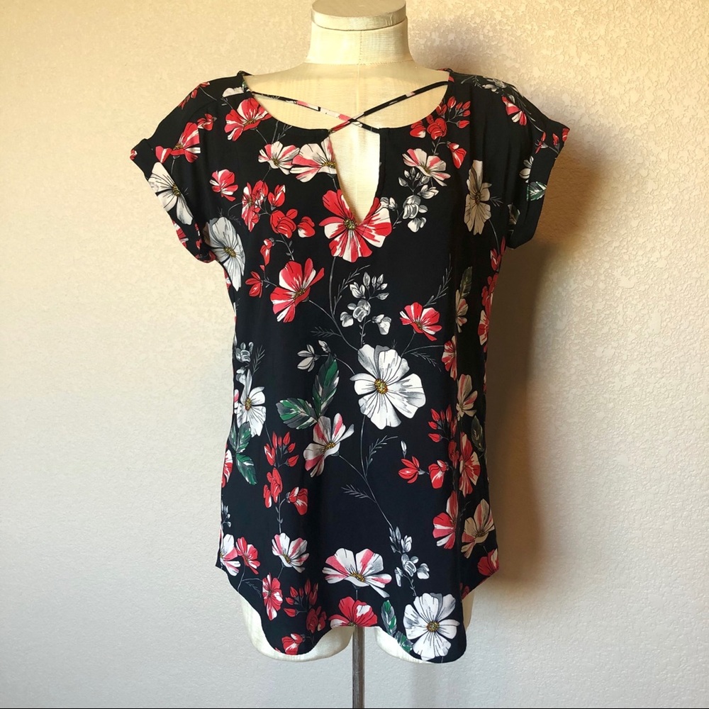Express floral short sleeve top